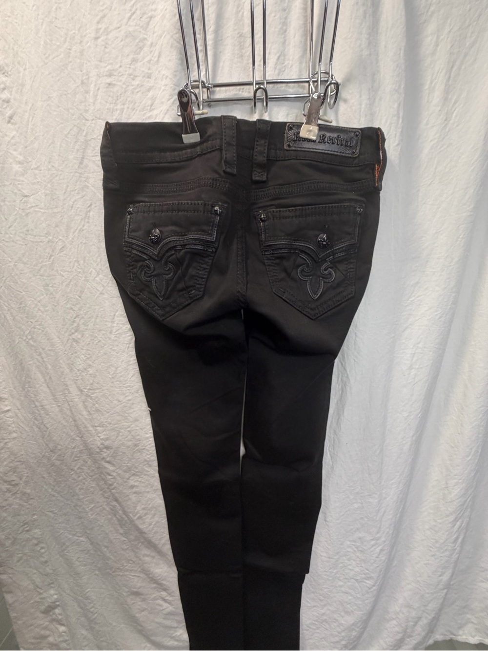 Rock Revival Women's Black Embroidered Pocket Skinny Jeans
